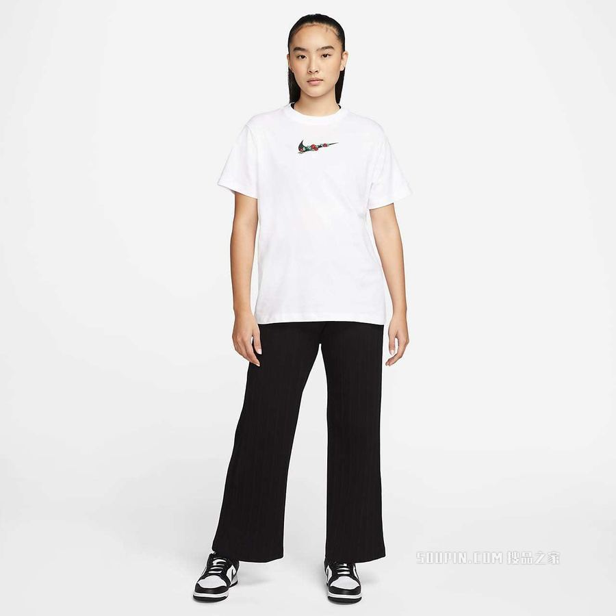 Nike Sportswear 女子T恤