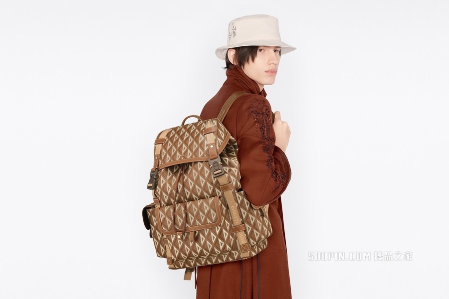 Dior Hit the Road 双肩背包 咖啡色帆布 CD Diamond 图案