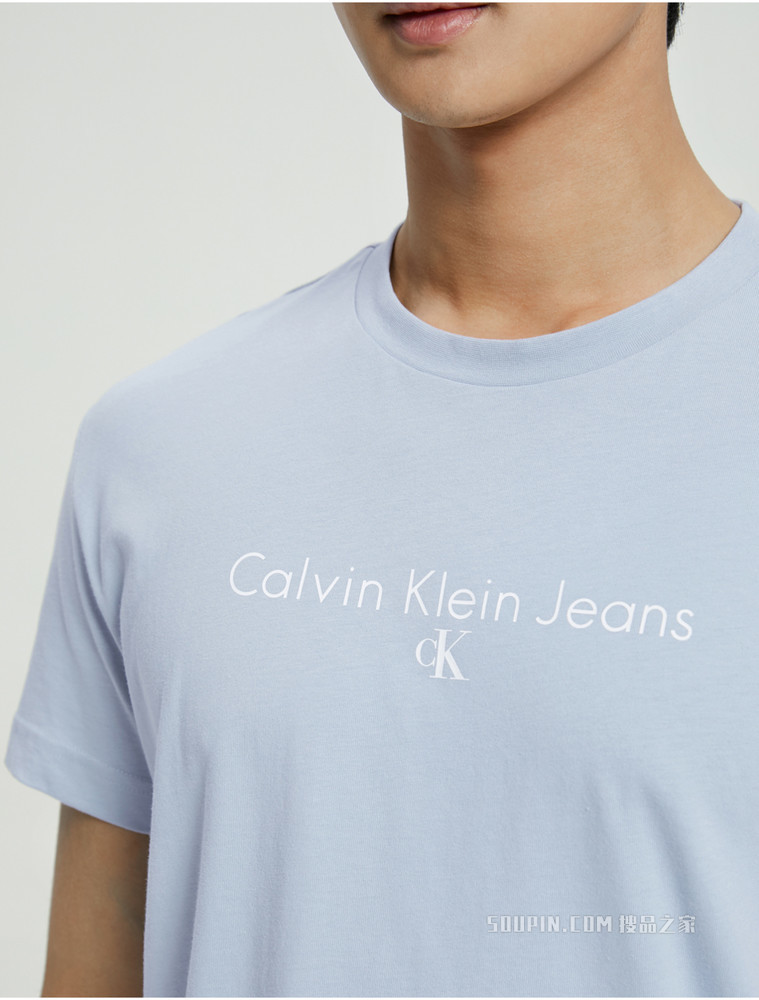 Calvin Klein 男装简约纯棉胶质LOGO印花圆领短袖T恤J318472
