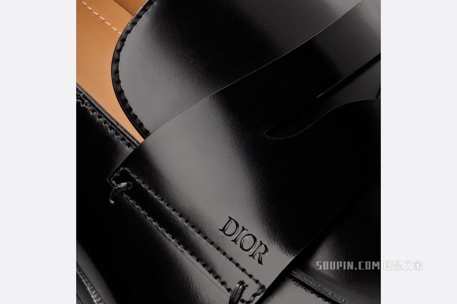Dior Timeless 乐福鞋 黑色抛光牛皮革