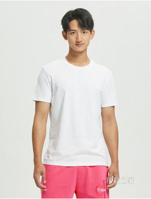 Calvin Klein 22春夏新品新款男士休闲圆领顺色浮雕感LOGO短袖T恤40HC209