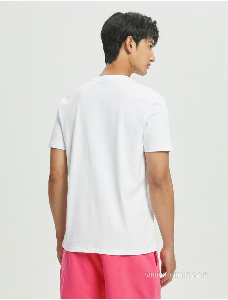 Calvin Klein 22春夏新品新款男士休闲圆领顺色浮雕感LOGO短袖T恤40HC209