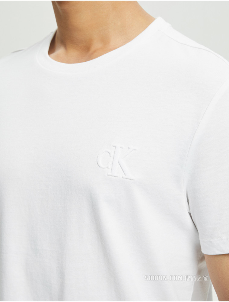 Calvin Klein 22春夏新品新款男士休闲圆领顺色浮雕感LOGO短袖T恤40HC209