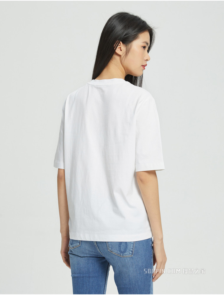 Calvin Klein 22春季新品新款女士圆领纯棉立体LOGO徽标中袖T恤J218869