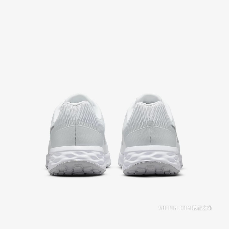 Nike Revolution 6 NN 女子跑步鞋