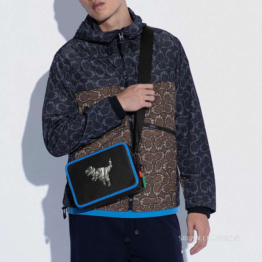 COACH X MICHAEL B. JORDAN CHARTER 24号斜挎包，配拼色干化REXY JIBLC