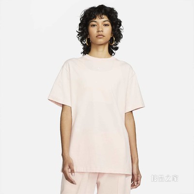 Nike Sportswear Essential 女子T恤