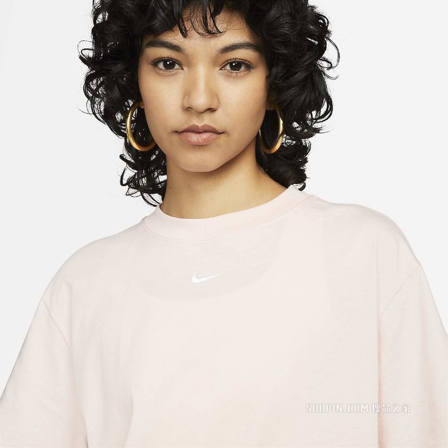 Nike Sportswear Essential 女子T恤
