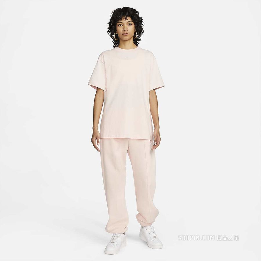 Nike Sportswear Essential 女子T恤