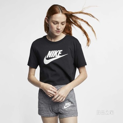 Nike Sportswear Essential 女子短款T恤