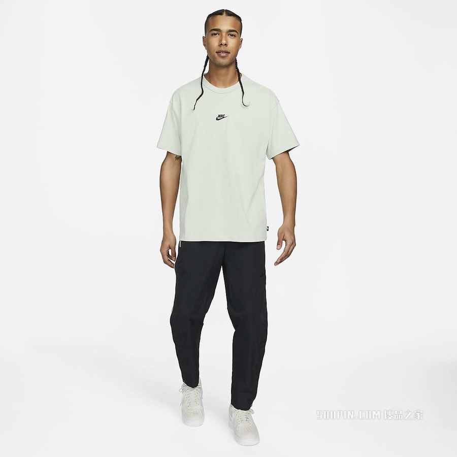 Nike Sportswear Premium Essentials 男子T恤