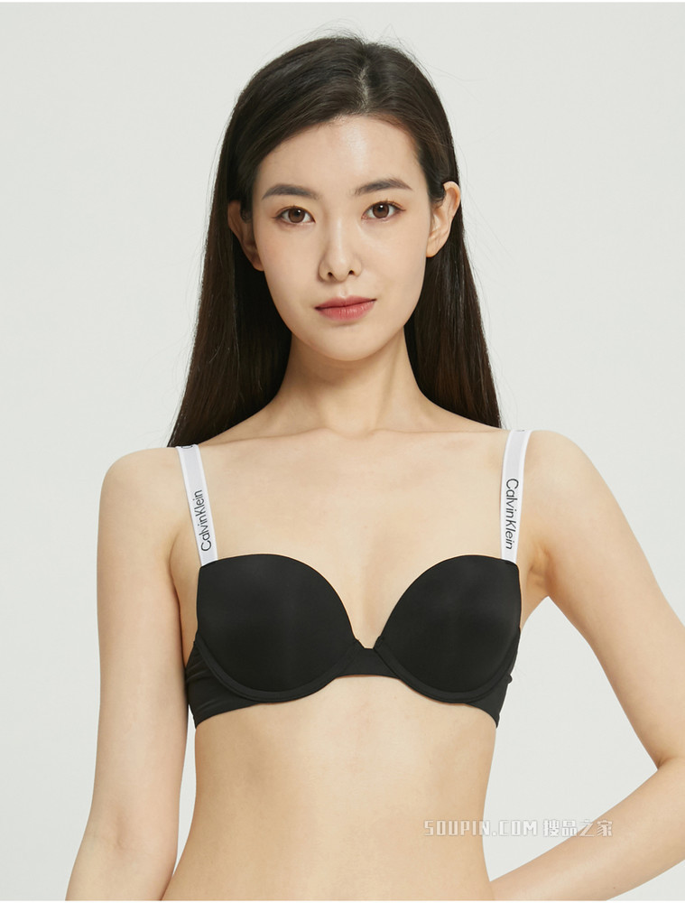 【焦点引力带】Calvin Klein 22春夏女性感深V美背聚拢厚垫文胸QF6866AD