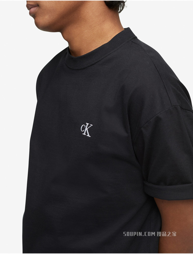 Calvin Klein 22春夏新款男士休闲纯棉圆领刺绣LOGO短袖T恤40HM229
