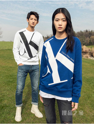 【情侣系列】Calvin Klein 男女同款时尚醒目LOGO纯棉圆领卫衣J318474