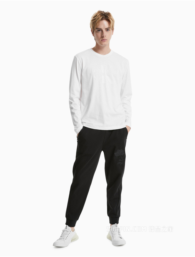 Calvin Klein 男装时尚纯棉立体植绒LOGO圆领透气打底长袖T恤J319613