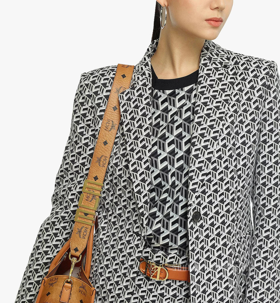 One Size 科技感MCM Logo肩带