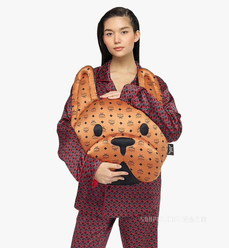 One Size M Pup 丝绸缎面靠枕