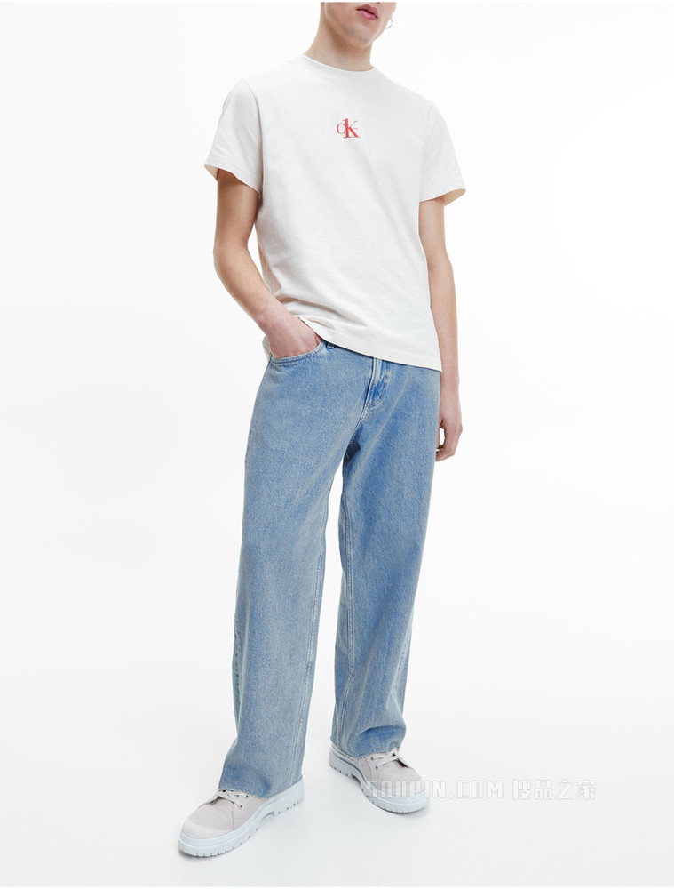 Calvin Klein 22春夏新款男士纯棉LOGO贴片拉链宽松阔腿牛仔裤J320994