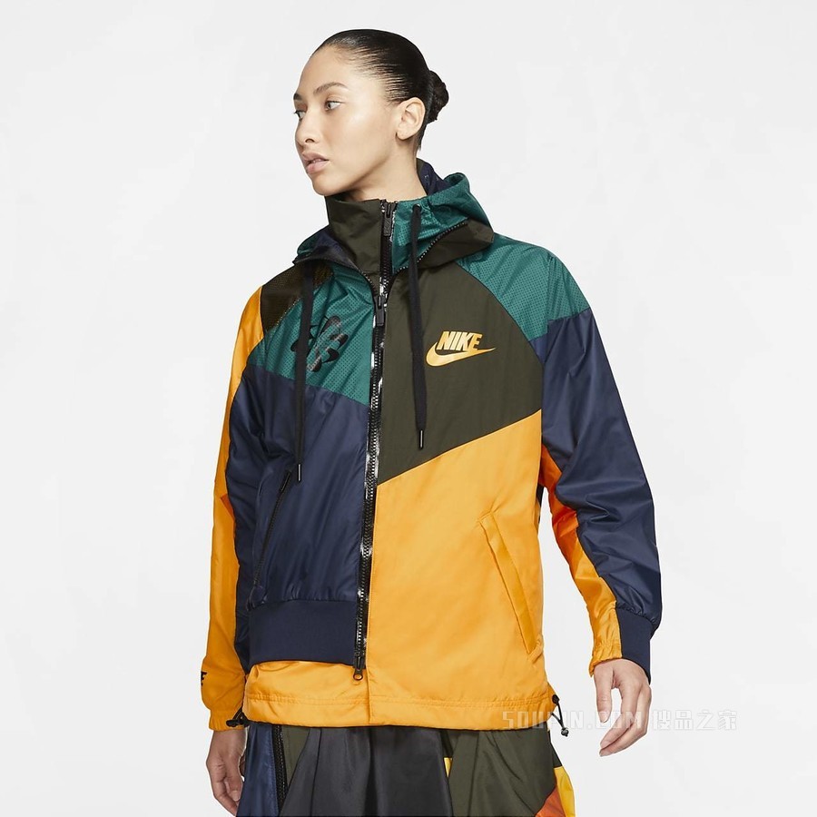 Nike x Sacai 女子连帽夹克