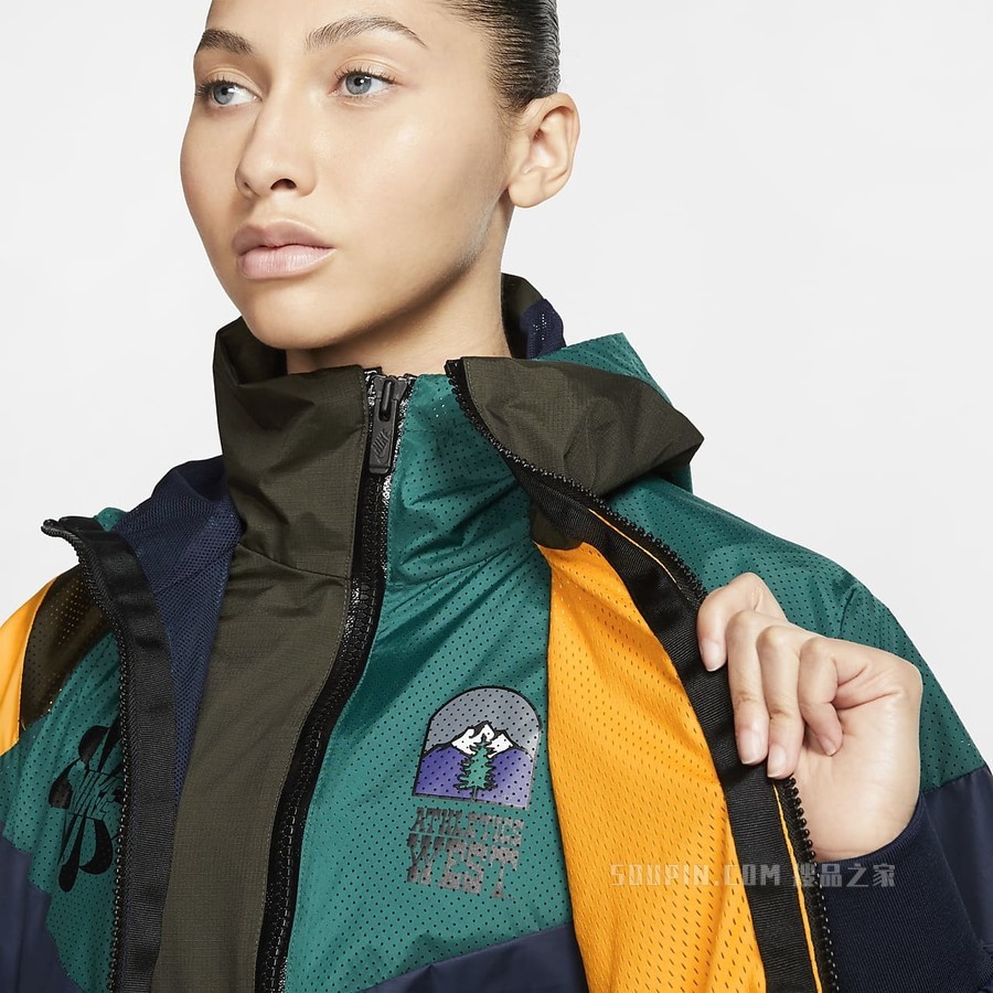 Nike x Sacai 女子连帽夹克