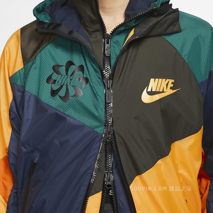 Nike x Sacai 女子连帽夹克