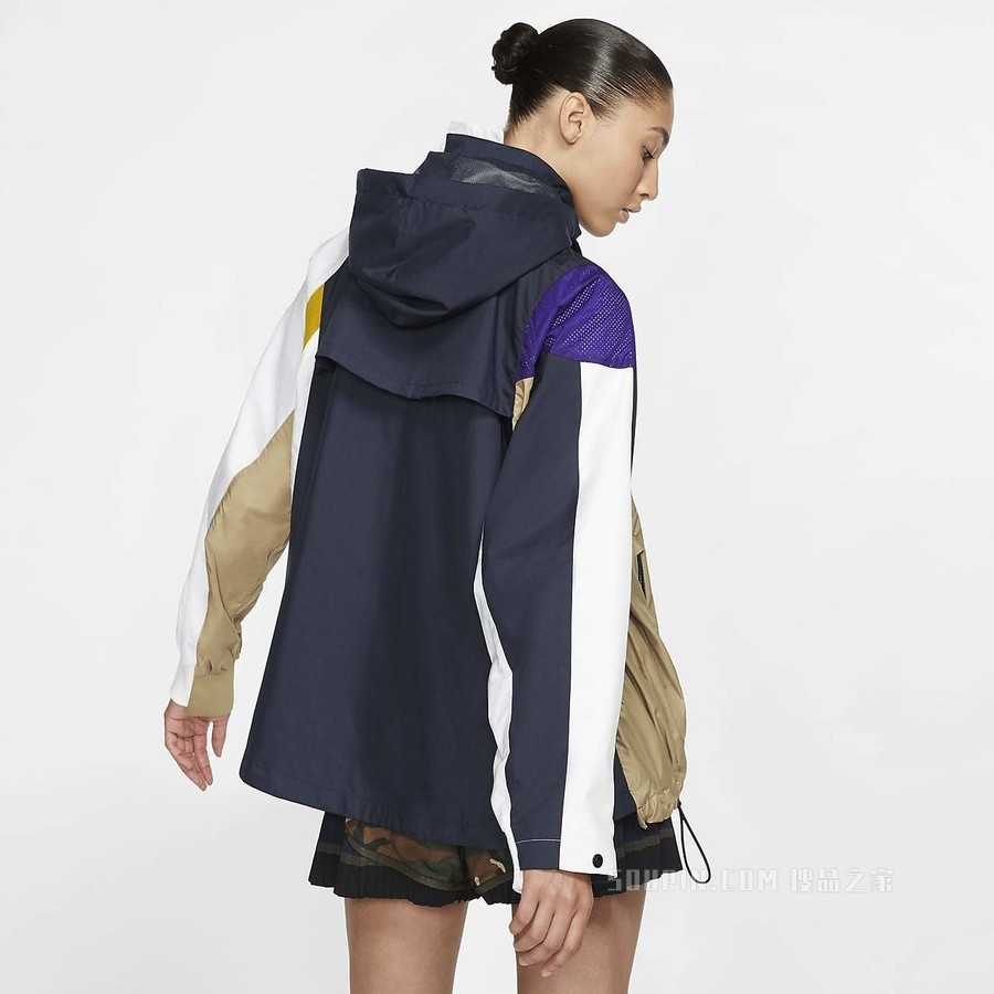 Nike x Sacai 女子夹克