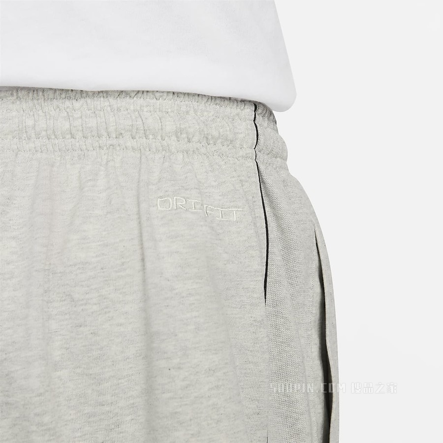 Nike Standard Issue 男子篮球短裤