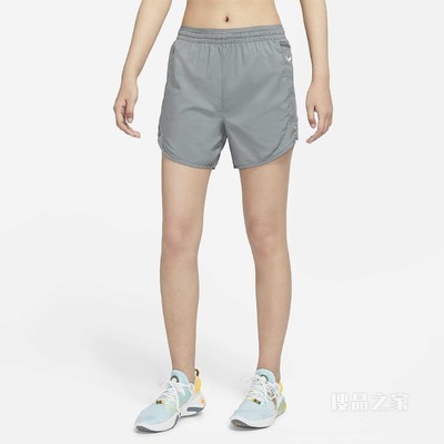 Nike Tempo Luxe 女子跑步短裤
