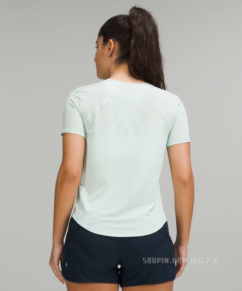 High Neck Run and Train 女士运动 T 恤