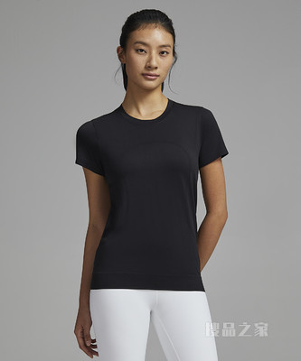 Swiftly Relaxed 女士运动短袖 T 恤