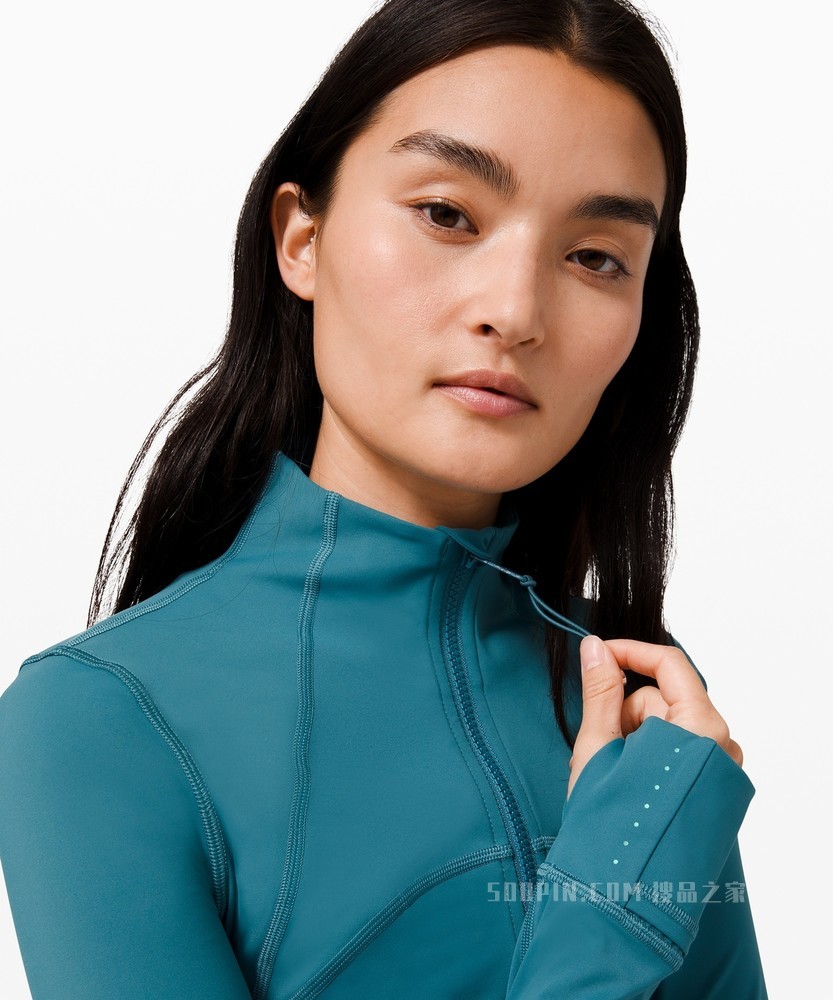 Define 女士运动夹克 *Bold