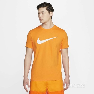 Nike Sportswear Swoosh 男子T恤