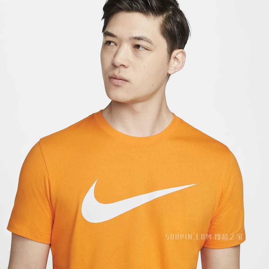 Nike Sportswear Swoosh 男子T恤