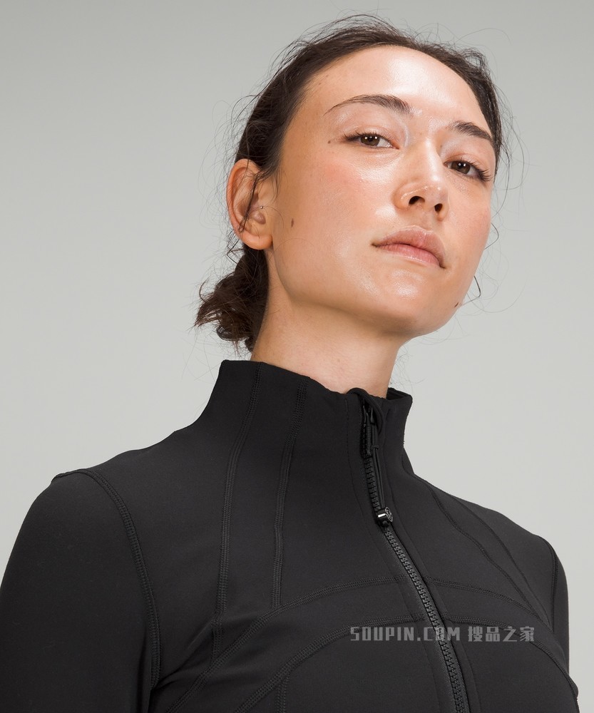 Define 女士运动夹克 *Luon