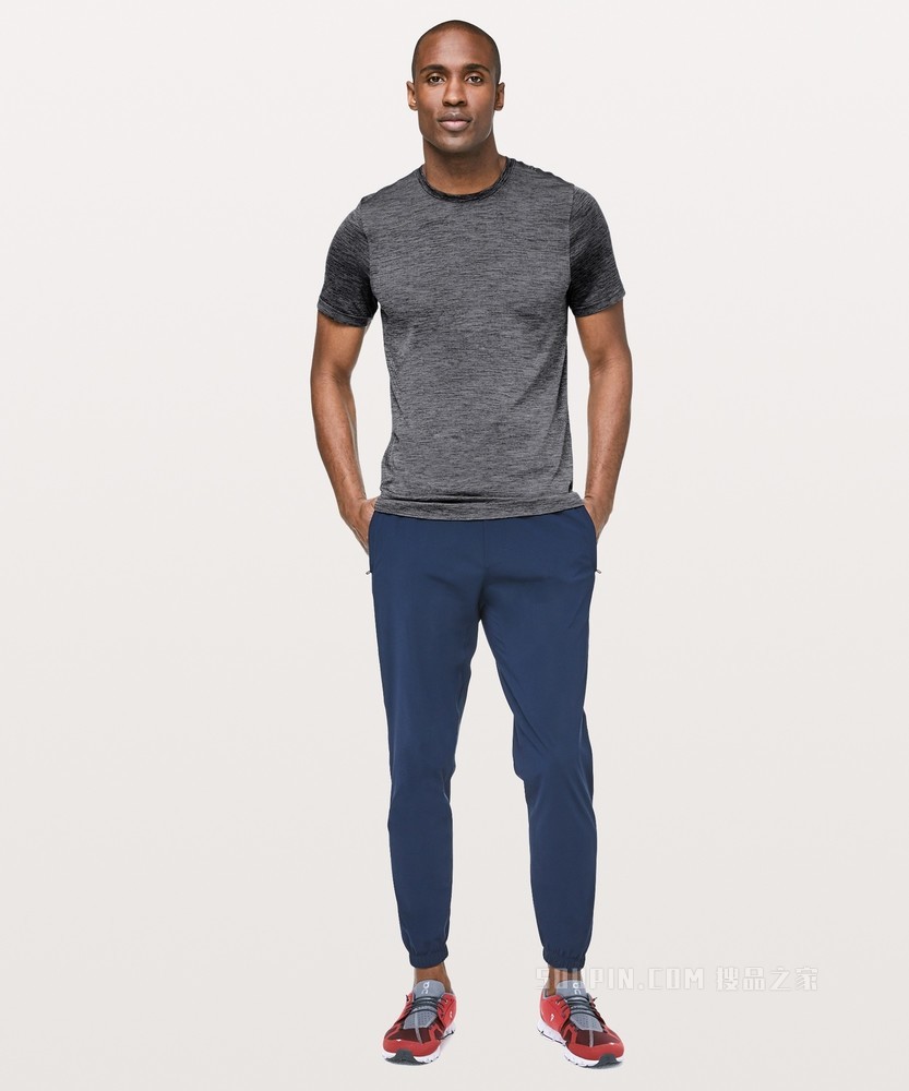 Metal Vent Tech Air 男士运动短袖 T恤