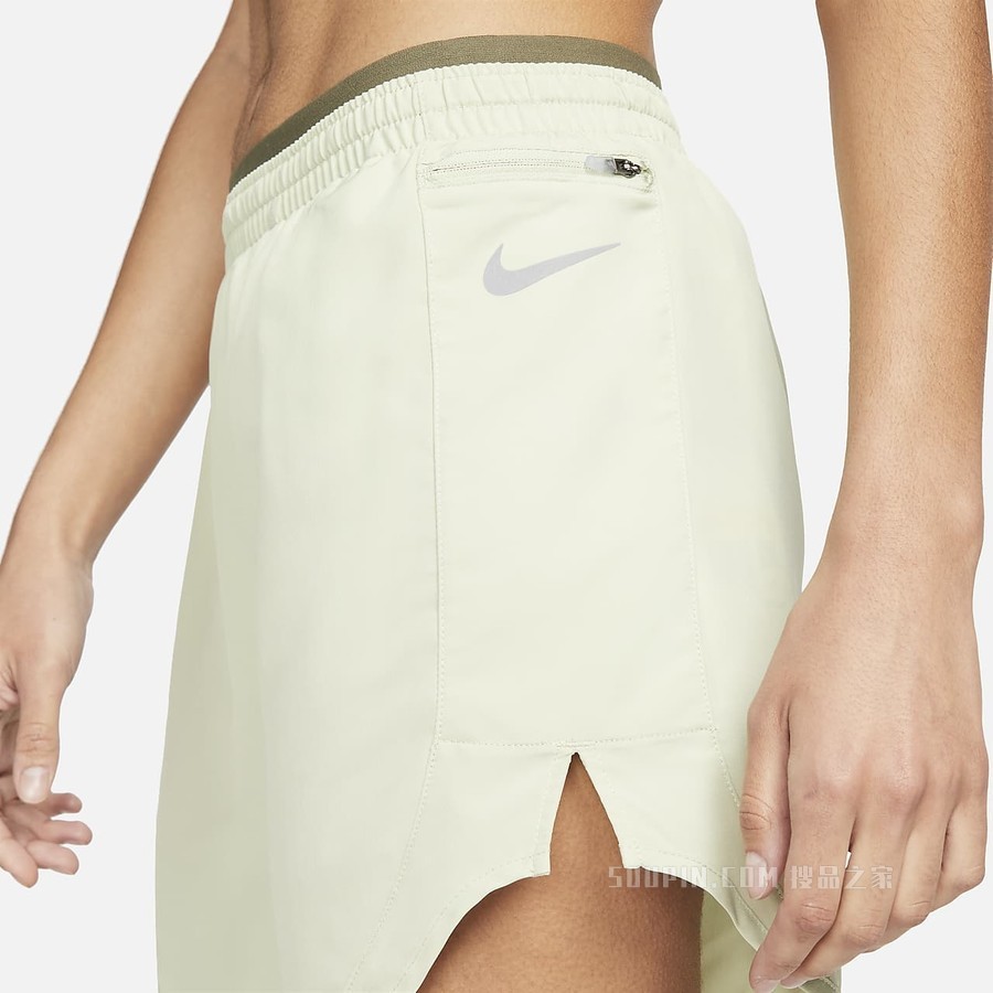 Nike Tempo Luxe 女子跑步短裤