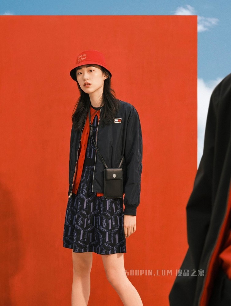 Tommy【新春系列】22新款虎年女装新年红印花双面戴渔夫帽11159