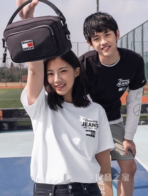 Tommy 22新款春夏男女同款时尚纯棉字母旗标印花短袖T恤13394