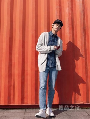 Tommy 22新款春夏男装时尚休闲纯棉旗标绣片宽松牛仔裤DM0DM12488