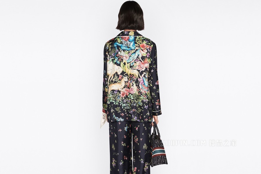 Dior Chez Moi 衬衫 海军蓝色桑蚕丝斜纹面料搭配多色 D-Constellation 图案