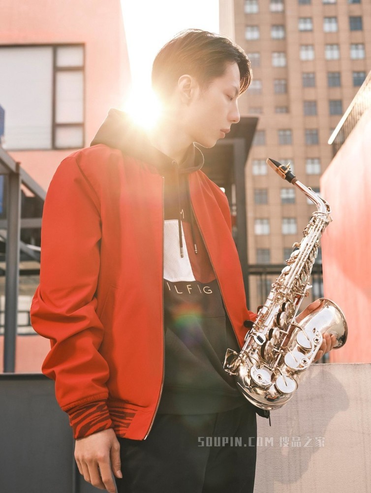 Tommy【新春系列】22新款虎年男女同款红刺绣双面穿夹克外套22243