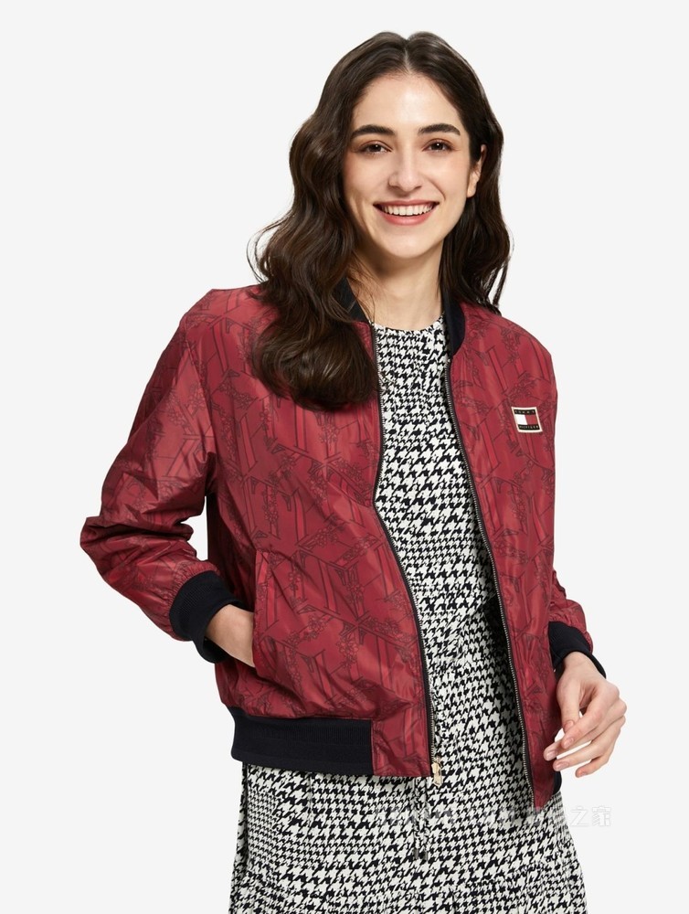 Tommy【新春系列】22新款虎年女装红两面穿刺绣棒球领夹克33097
