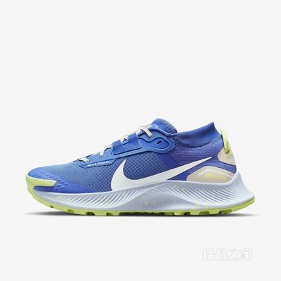 Nike Pegasus Trail 3 GTX 女子跑步鞋