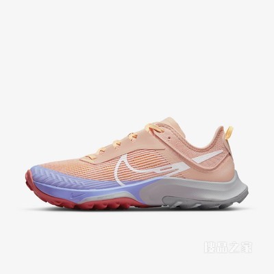 Nike Air Zoom Terra Kiger 8 女子跑步鞋