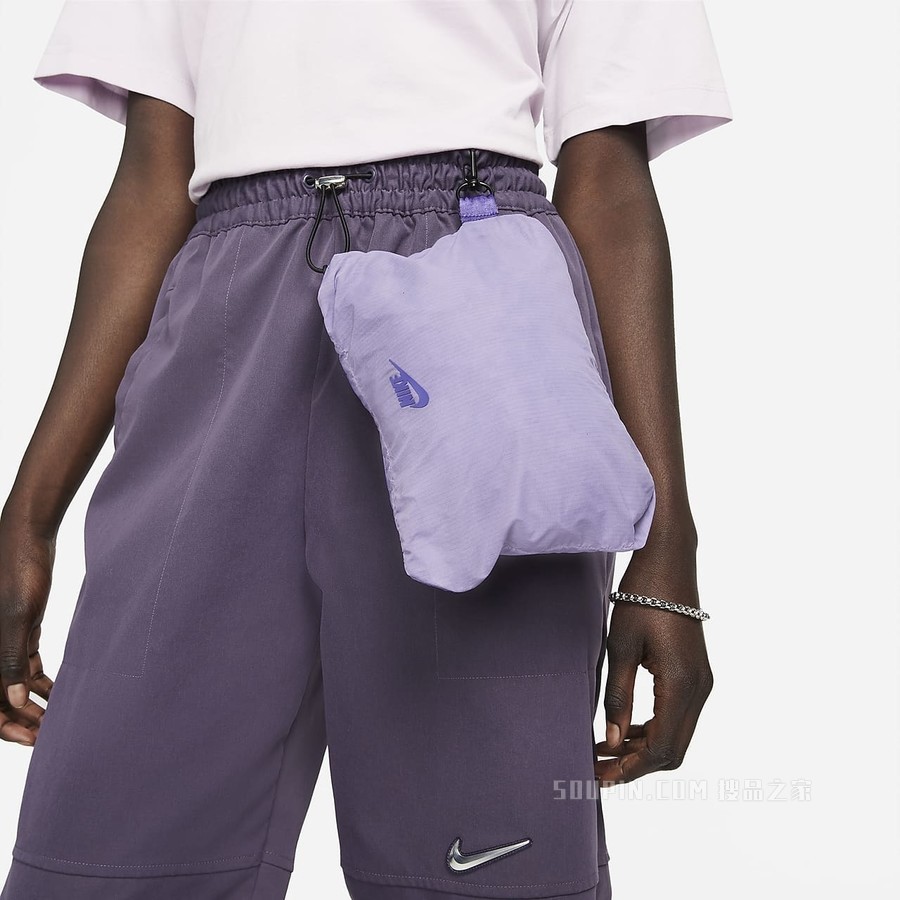 Nike Sportswear Tech Pack 女子可收纳夹克