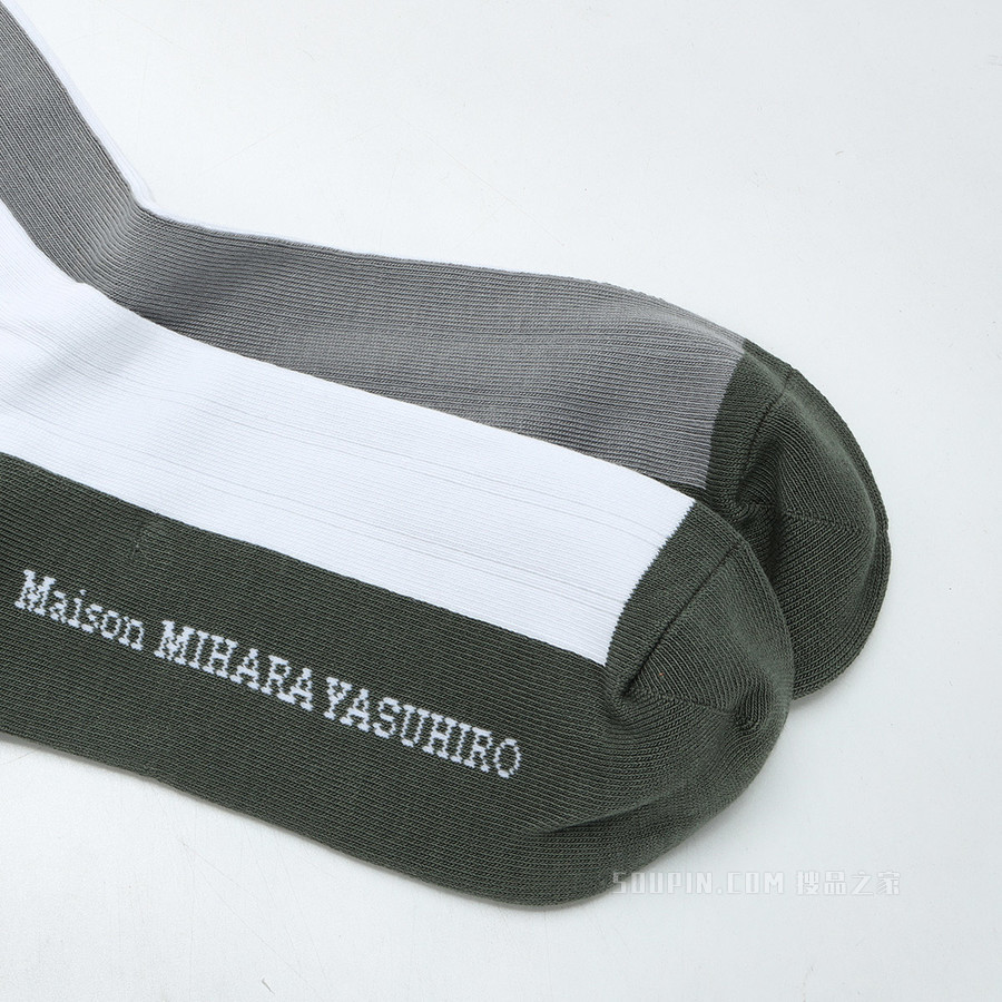 FILA × MAISON MIHARA YASUHIRO联名男子中腰袜