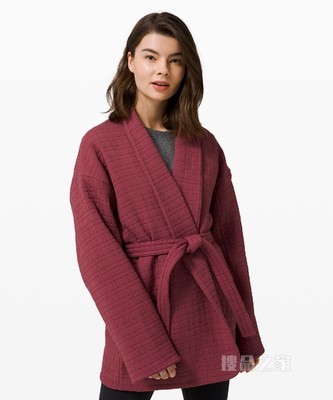 Serene Travels 女士运动外套