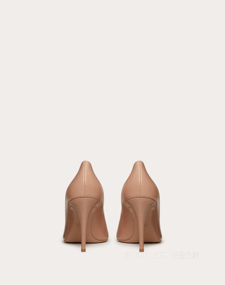 Rockstud 小山羊皮和漆皮铆钉高跟鞋 （鞋跟高 9 厘米）
