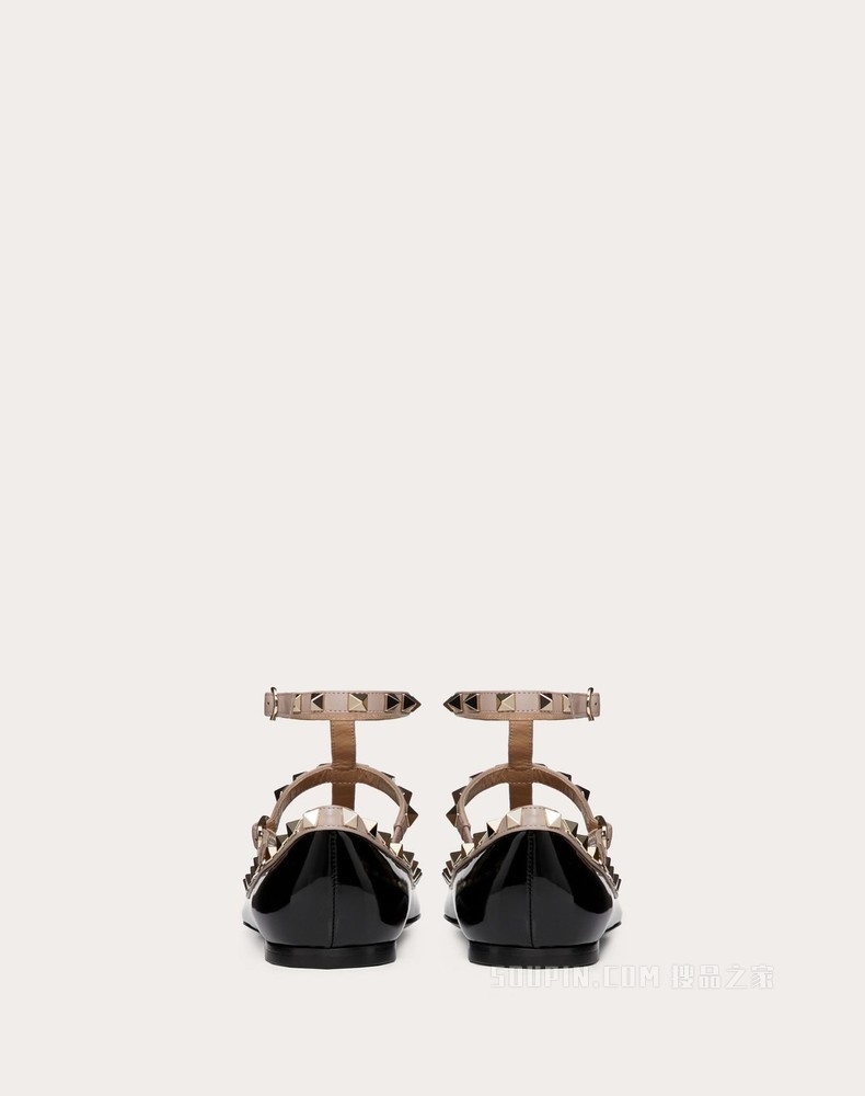 Rockstud 环绕式踝带漆皮铆钉芭蕾平底鞋（鞋跟高 0.5 厘米）