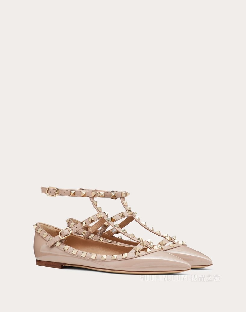 Rockstud 环绕式踝带漆皮铆钉芭蕾平底鞋（鞋跟高 0.5 厘米）